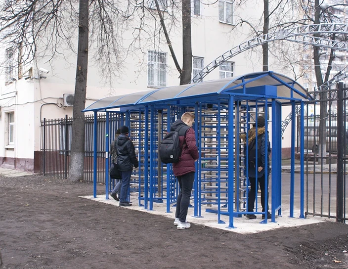 Полноростовый моторизованный роторный турникет RTD-20, кампус МИРЭА - Российского технологического университета, Москва 