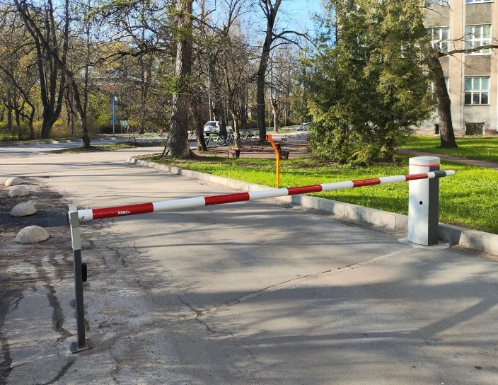 Шлагбаум GS04.1, Парк Лесотехнической академии, Санкт-Петербург